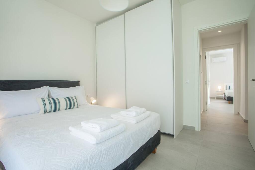 Apartment Cozy In The Heart Of Rhodes Center *